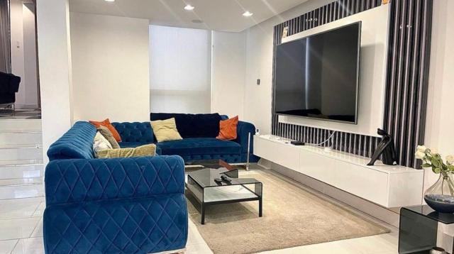 LUXURY FURNISHED 4 BEDROOM HOUSE WITH POOL